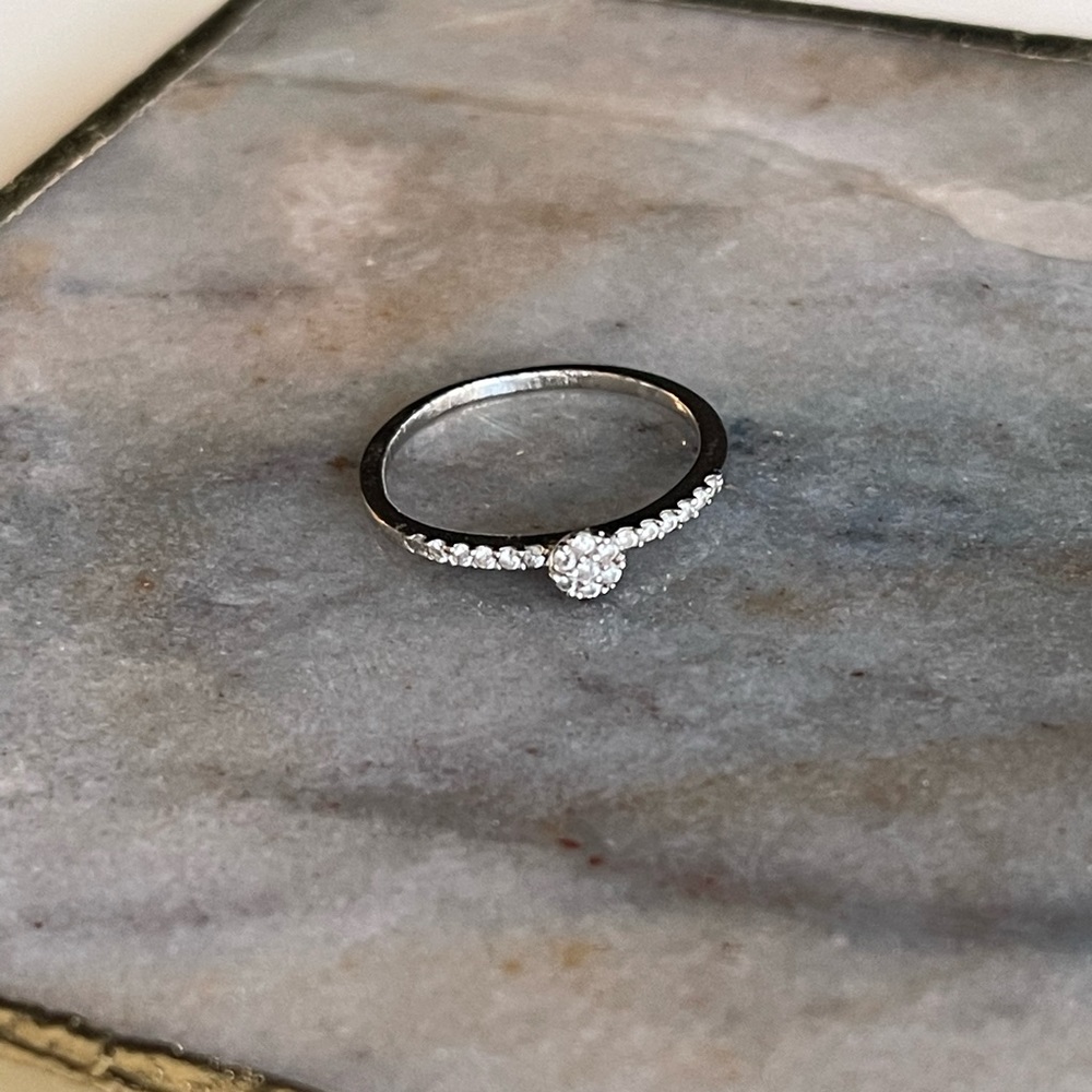 Stud Ring